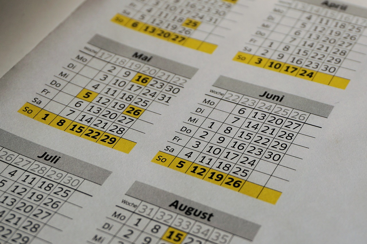 How to Create a DIY Calendar for Your Wall